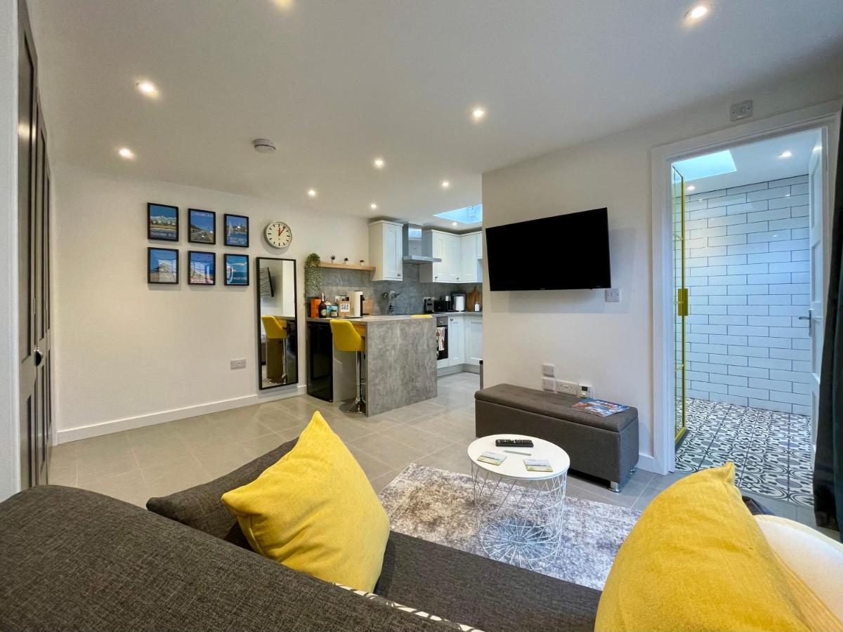 Tiny Home, Boscombe Manor Bournemouth Eksteriør billede